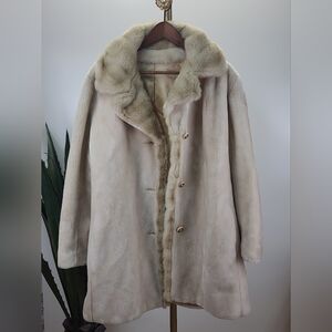 Vintage 1960s/70s Womens Borgazia Classic Plush Faux Fur Coat Midlength Beige Lg